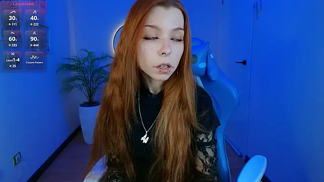 Snapshot of PinkAn8el chatting on February 2026 03:04:02 AM PinkAn8el online show from February 2026 03:04:02 AM