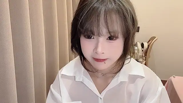 Snapshot of F-Yearn chatting on February 2026 11:04:02 AM F-Yearn online show from February 2026 11:04:02 AM