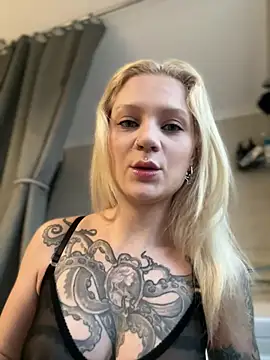 BlondeDoll  online show from February 2026 05:12:01 AM