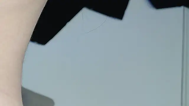 Snapshot of ChloeeDavis chatting on February 2026 07:31:01 PM ChloeeDavis online show from February 2026 07:31:01 PM