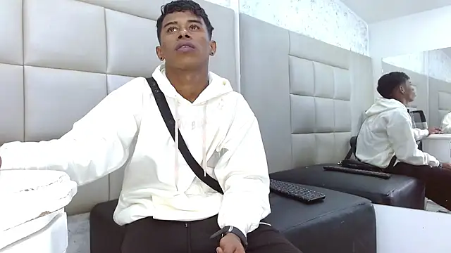 Snapshot of TonnyMarck chatting on February 2026 03:02:01 AM TonnyMarck online show from February 2026 03:02:01 AM