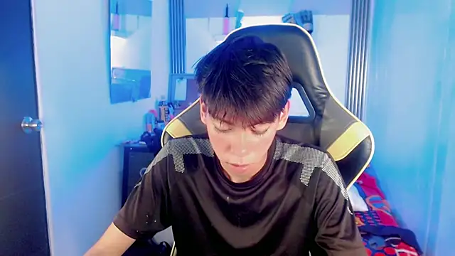 Liarr  online show from May 2026 10:50:03 PM