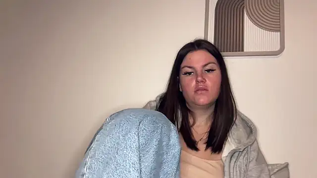 Snapshot of kiaraaaa75 chatting on February 2026 05:19:02 PM kiaraaaa75 online show from February 2026 05:19:02 PM