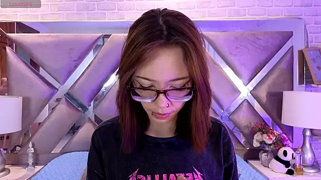 HarperrWest online show from February 2026 08:51:02 PM