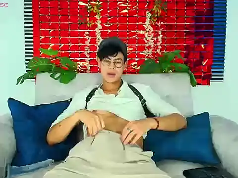 Snapshot of ThiiagoSaeenz chatting on February 2026 03:57:02 AM ThiiagoSaeenz online show from February 2026 03:57:02 AM