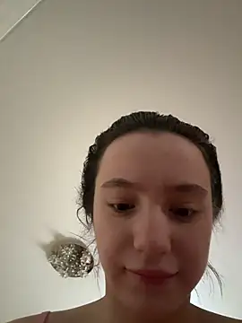 MiaTee online show from February 2026 03:17:01 AM