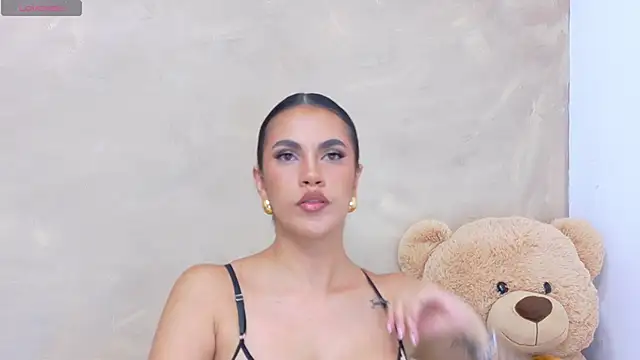 Snapshot of AndiVasquez chatting on May 2026 01:39:01 PM AndiVasquez online show from May 2026 01:39:01 PM