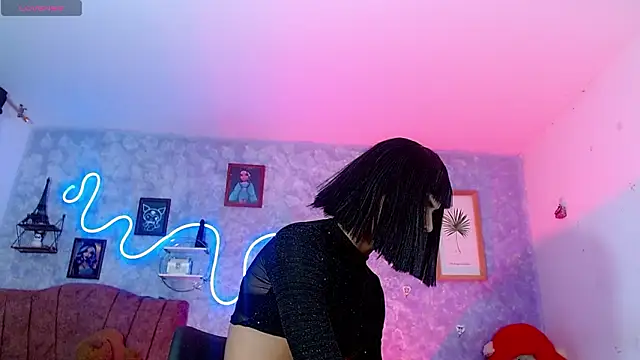 Stefani  R online show from March 2026 03:45:02 AM