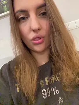 AliceDesmee online show from February 2026 08:51:01 PM