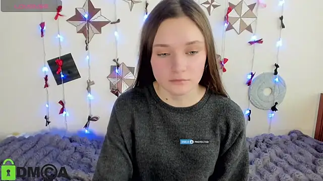 Snapshot of Elina_X chatting on June 2026 01:12:02 PM Elina X online show from June 2026 01:12:02 PM