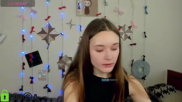 Snapshot of Elina_X chatting on June 2026 01:56:02 PM Elina X online show from June 2026 01:56:02 PM