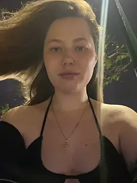 Snapshot of AsynaYuuki chatting on February 2026 11:37:02 AM AsynaYuuki online show from February 2026 11:37:02 AM