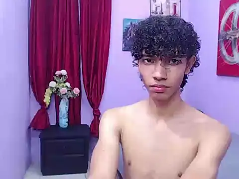 Snapshot of bigcock_twinks chatting on February 2026 11:53:02 PM bigcock twinks online show from February 2026 11:53:02 PM