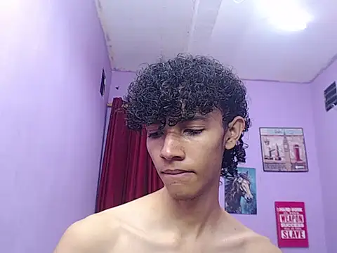 Snapshot of bigcock_twinks chatting on February 2026 11:27:02 PM bigcock twinks online show from February 2026 11:27:02 PM