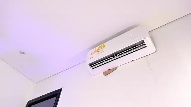 liorah wolf online show from February 2026 08:02:02 PM