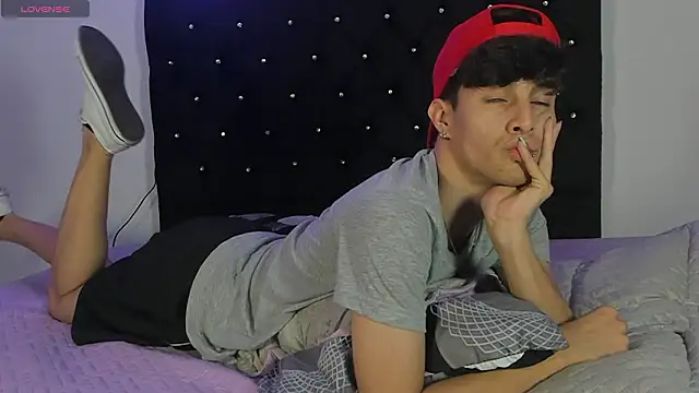 Snapshot of axxxel_twink chatting on February 2026 01:34:01 AM axxxel twink online show from February 2026 01:34:01 AM