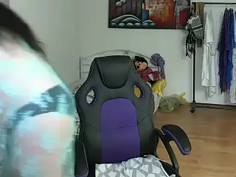 Sylly online show from February 2025 11:28:02 AM