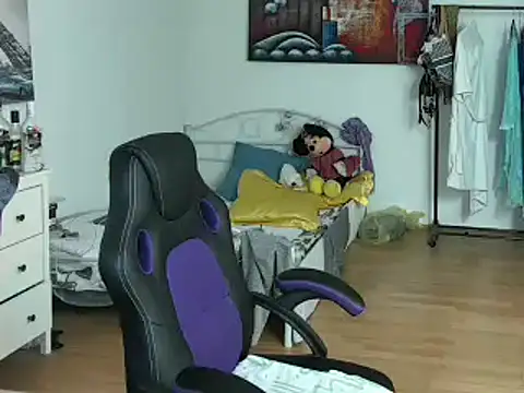 Sylly online show from February 2025 03:49:02 PM