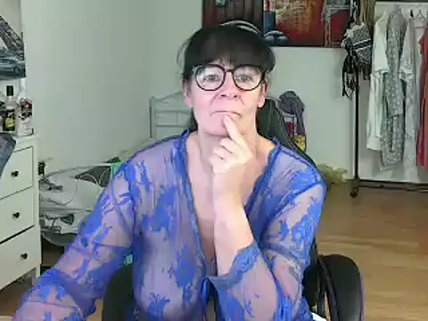 Sylly online show from March 2025 11:39:02 AM