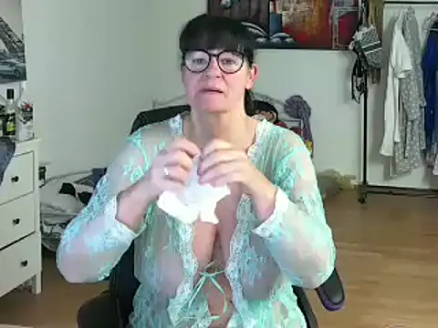 Sylly online show from March 2025 07:26:01 AM