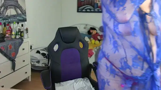 Sylly online show from March 2025 02:22:01 PM