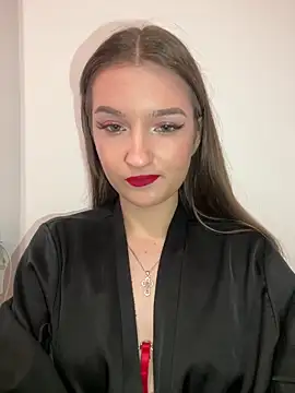 Green eyes lady online show from February 2026 12:24:01 PM