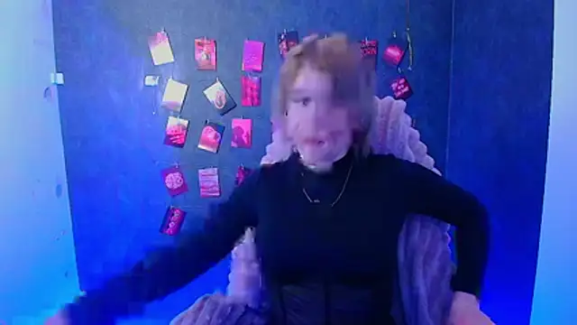 Snapshot of CuttieEmma chatting on February 2026 07:01:01 AM CuttieEmma online show from February 2026 07:01:01 AM