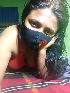 Snapshot of Romantic-Couple999 chatting on February 2026 08:45:02 PM Romantic-Couple999 online show from February 2026 08:45:02 PM