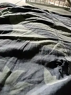 Romantic-Couple999 online show from May 2026 01:18:02 PM