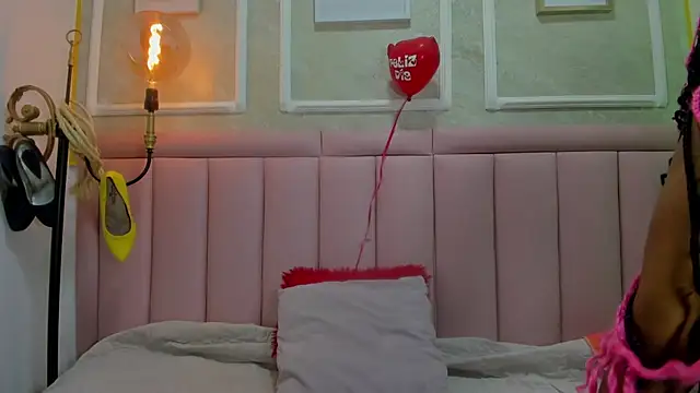 Luna cocoa online show from February 2026 01:18:01 PM