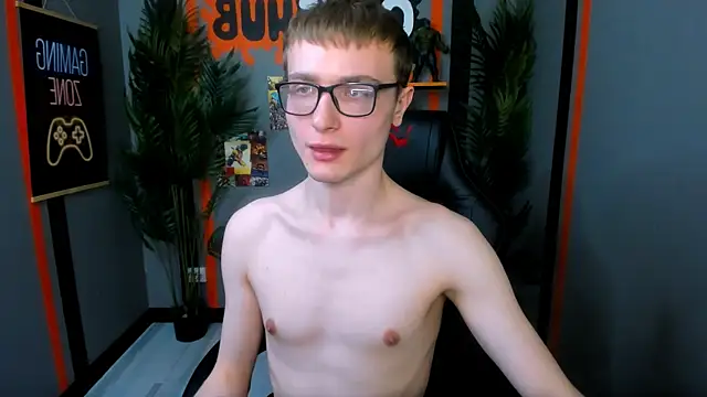 Snapshot of Emmit_Barker chatting on April 2026 01:41:02 PM Emmit Barker online show from April 2026 01:41:02 PM