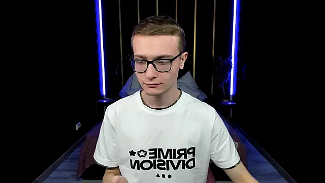 Snapshot of Emmit_Barker chatting on May 2026 09:23:02 PM Emmit Barker online show from May 2026 09:23:02 PM