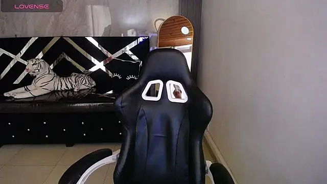 Snapshot of Isabellanoir_a chatting on February 2026 01:07:01 PM Isabellanoir a online show from February 2026 01:07:01 PM