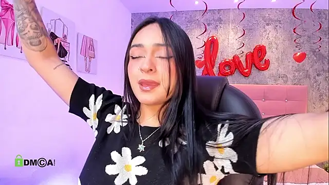 Snapshot of linda_dixon chatting on February 2026 03:32:01 AM linda dixon online show from February 2026 03:32:01 AM