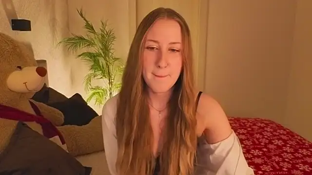 Snapshot of CassieReborn chatting on February 2026 09:18:02 PM CassieReborn online show from February 2026 09:18:02 PM