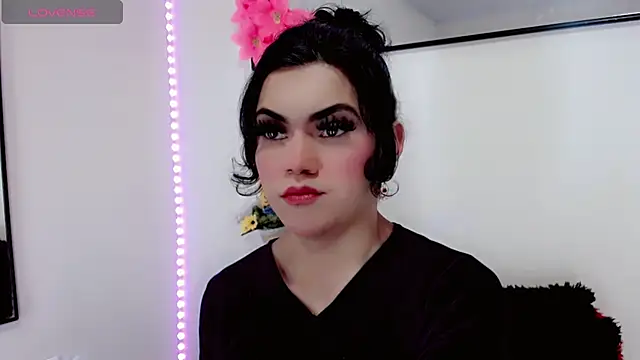 Snapshot of NathalialLooes chatting on February 2026 02:53:01 AM NathalialLooes online show from February 2026 02:53:01 AM