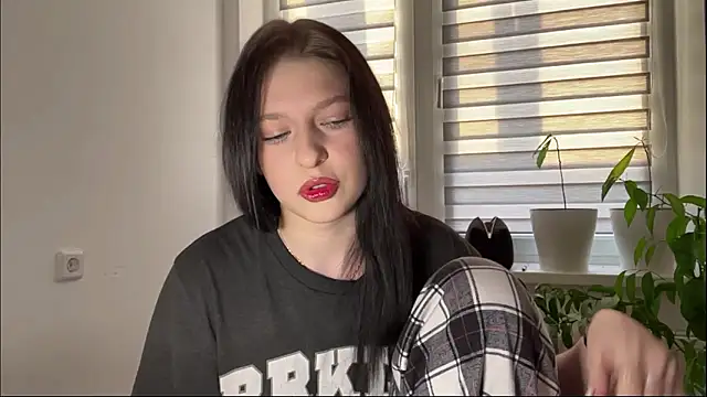 Snapshot of Sarahsolara chatting on February 2026 02:35:01 PM Sarahsolara online show from February 2026 02:35:01 PM