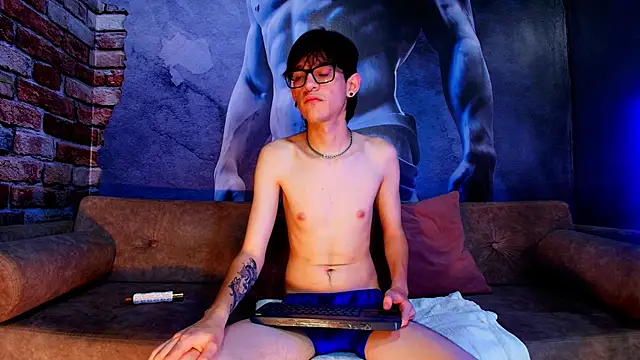 Snapshot of Jax_valentine chatting on February 2026 11:03:02 PM Jax valentine online show from February 2026 11:03:02 PM