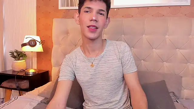 Snapshot of arlequiin_ chatting on February 2026 08:27:01 PM arlequiin online show from February 2026 08:27:01 PM