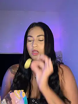 Snapshot of mari_pauli_xx chatting on March 2026 12:17:01 AM mari pauli xx online show from March 2026 12:17:01 AM