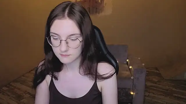 Snapshot of VixenLight chatting on February 2026 09:38:01 AM VixenLight online show from February 2026 09:38:01 AM