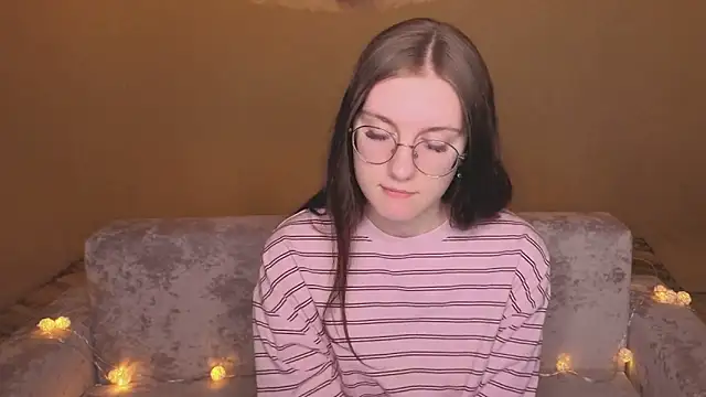 Snapshot of VixenLight chatting on March 2026 02:18:02 AM VixenLight online show from March 2026 02:18:02 AM