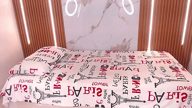 Snapshot of kelsiee_hills chatting on February 2026 12:04:02 PM kelsiee hills online show from February 2026 12:04:02 PM