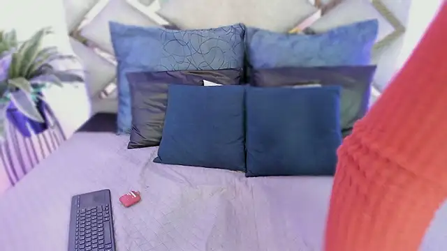 Snapshot of daniela_sps chatting on February 2026 07:03:02 PM daniela sps online show from February 2026 07:03:02 PM