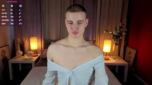 Snapshot of HereAlexColee chatting on February 2026 02:22:02 PM HereAlexColee online show from February 2026 02:22:02 PM