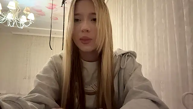 Snapshot of IvyArmbrister chatting on March 2026 05:19:02 PM IvyArmbrister online show from March 2026 05:19:02 PM