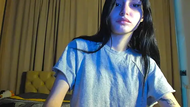 Lesyalisss online show from May 2026 10:29:01 PM