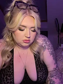 TwoWayT xx online show from March 2026 04:25:01 AM