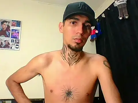 Snapshot of Stiward_newman chatting on March 2026 10:42:01 AM Stiward newman online show from March 2026 10:42:01 AM