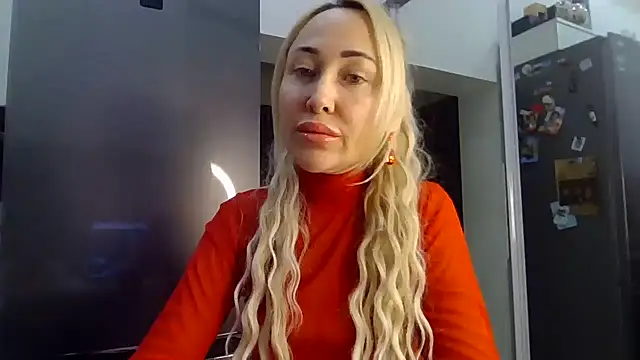 NanaGold2992 online show from February 2026 03:54:01 AM